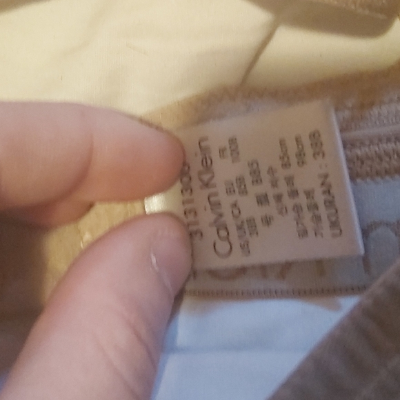 Calvin Klein Bra - Picture 2 of 2